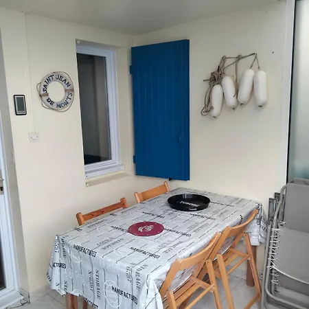 Casa de Férias Maison Et Veranda Plage Immediate Pret De Velos Offerts